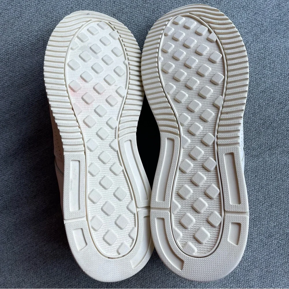 Everlane The Trainer Cream Unisex Sneaker - Picture 9 of 11